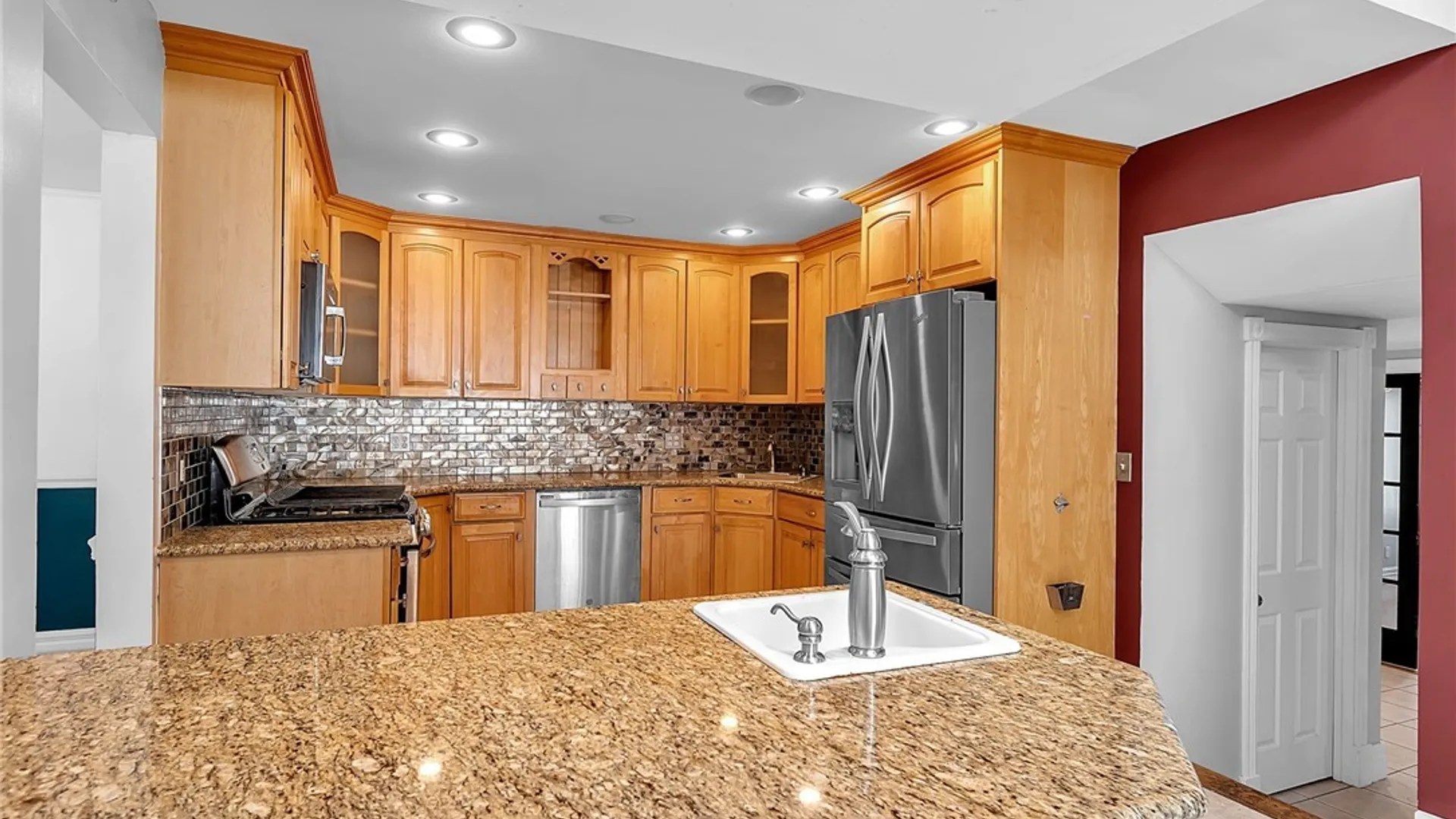 Property at 41 Mahogany Drive, Amherst, NY 14221 24