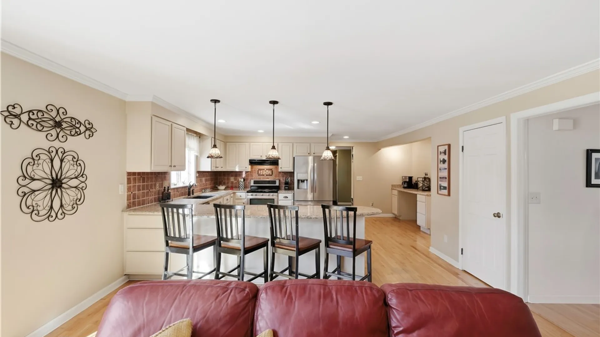 Property at 8277 Barksdale Lane, Manlius, NY 13104 8