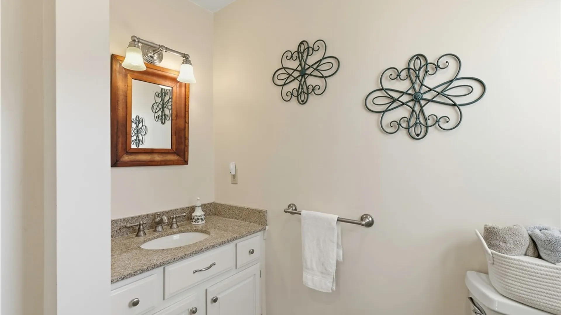 Property at 8277 Barksdale Lane, Manlius, NY 13104 16