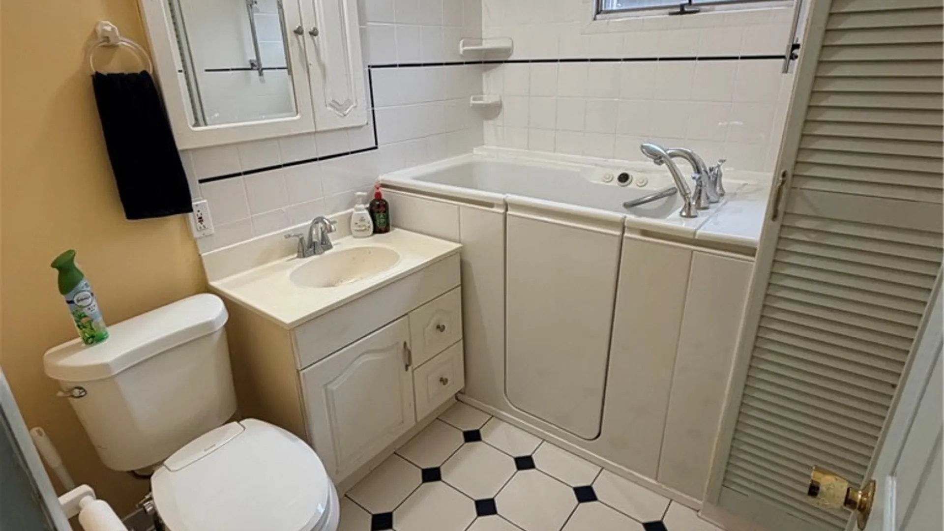 Property at 312 Parkridge Avenue, Buffalo, NY 14215 13
