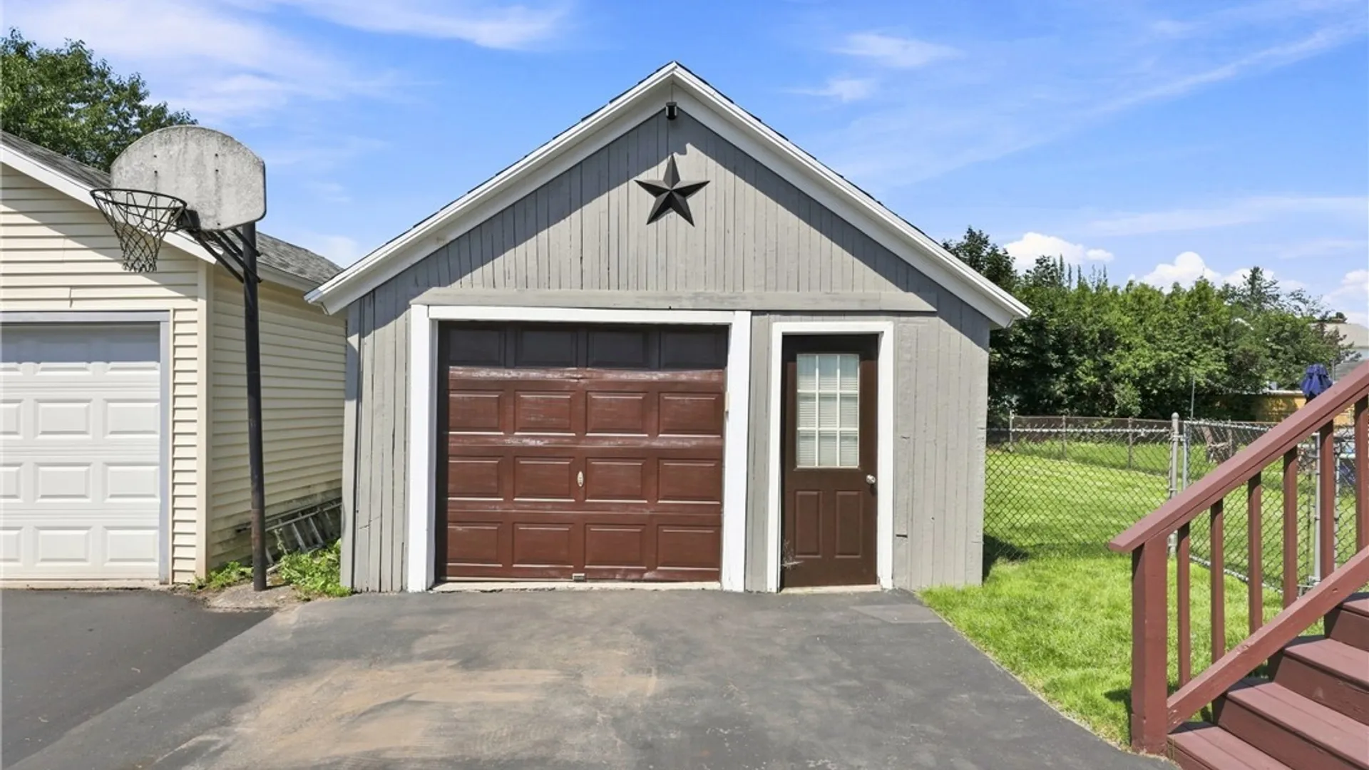 Property at 31 Vernon Avenue, Batavia City, NY 14020 32