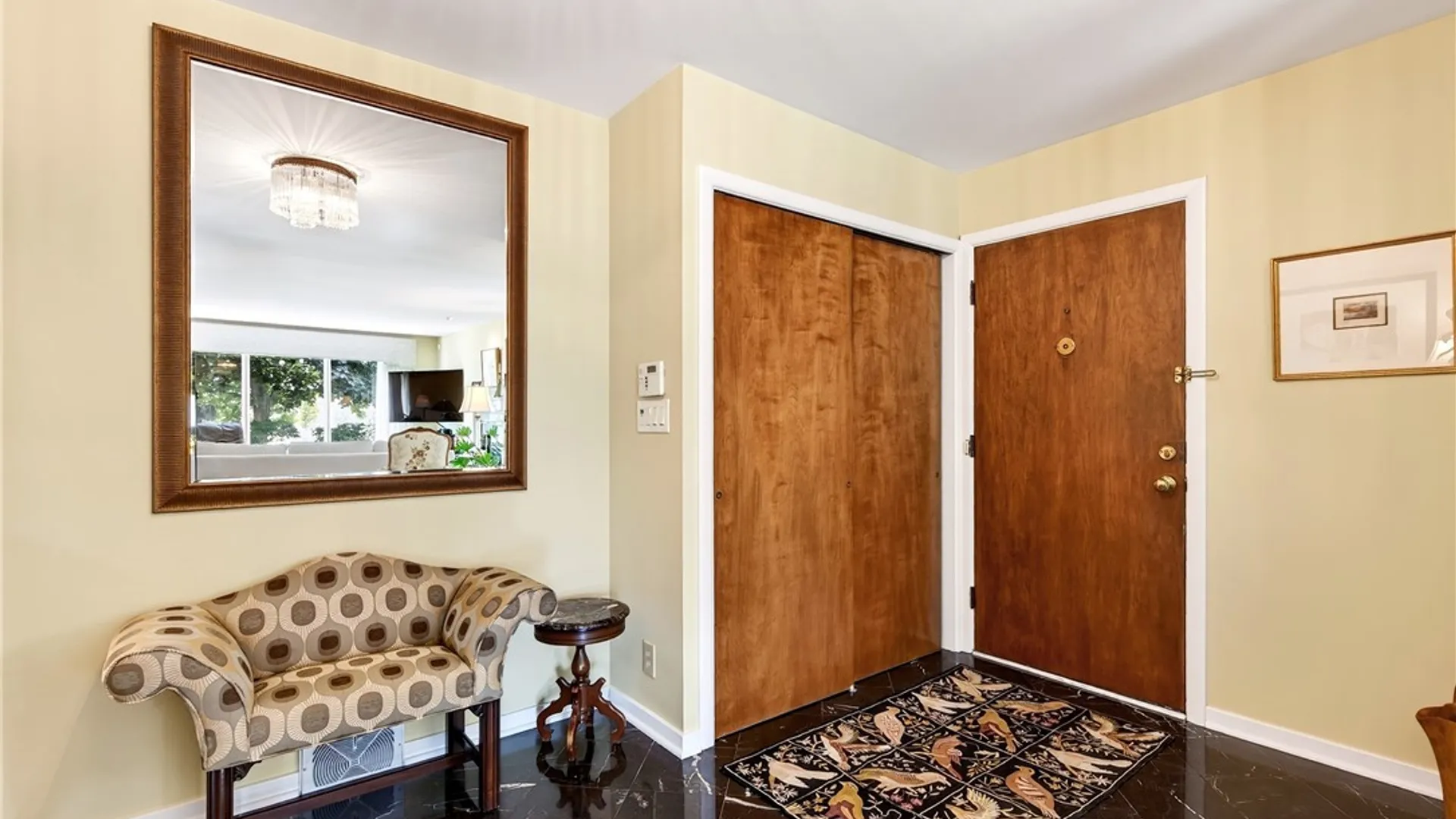 Property at 10 Randwood Lane, Buffalo, NY 14216 7