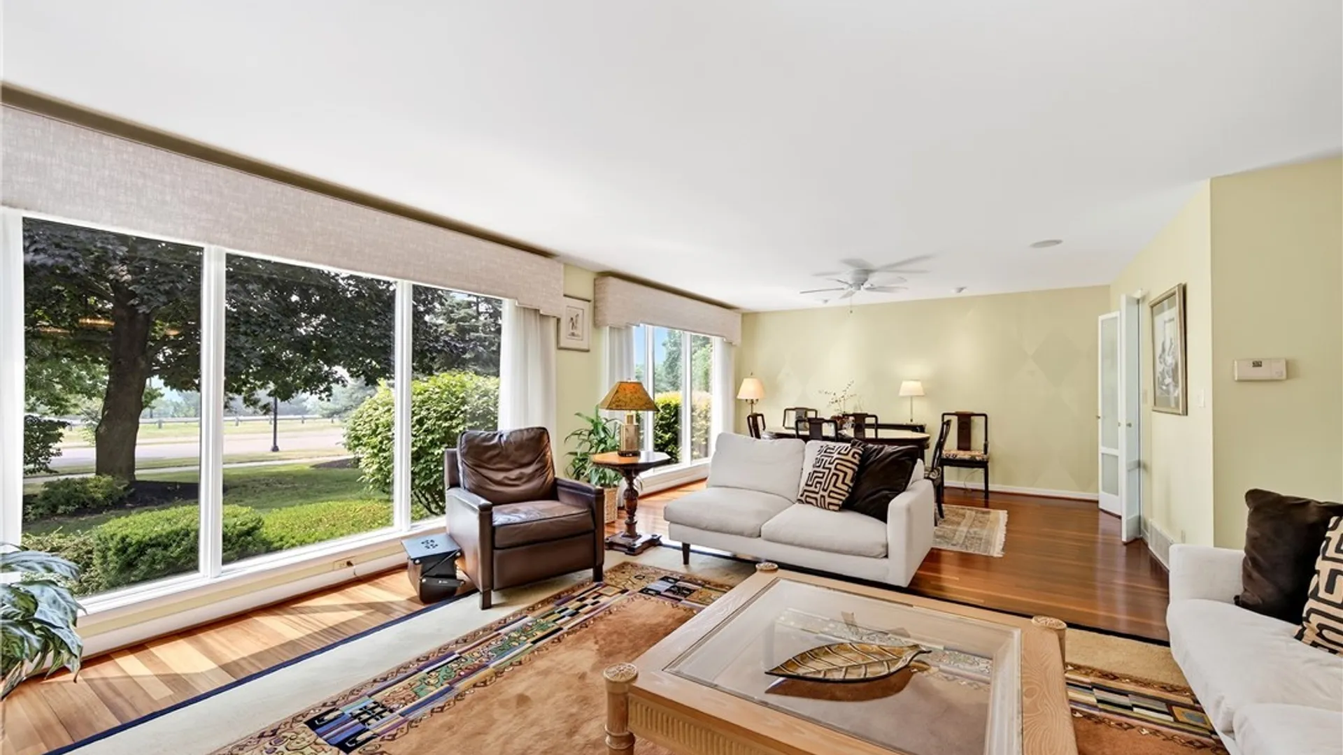 Property at 10 Randwood Lane, Buffalo, NY 14216 12