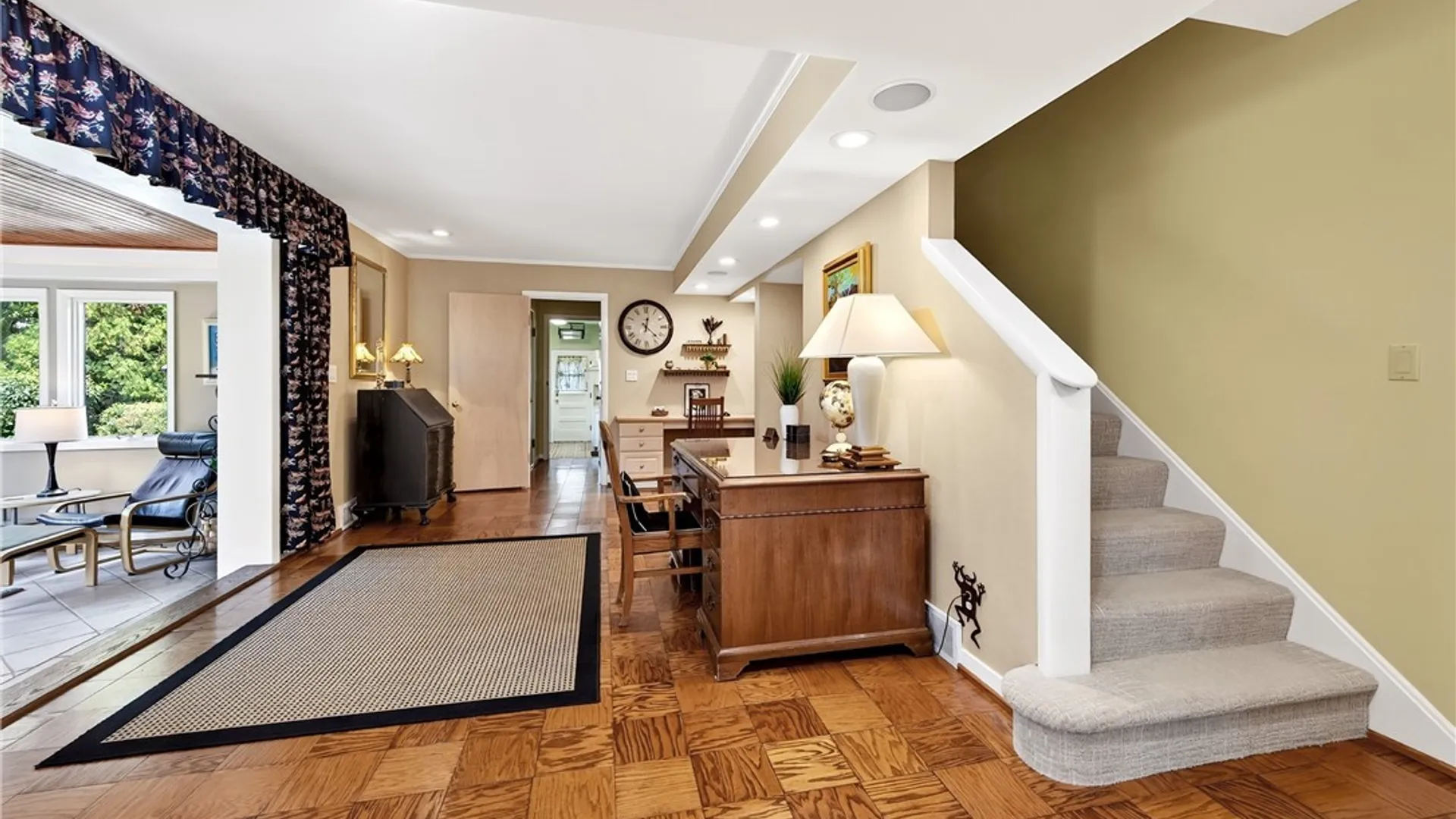 Property at 10 Randwood Lane, Buffalo, NY 14216 19