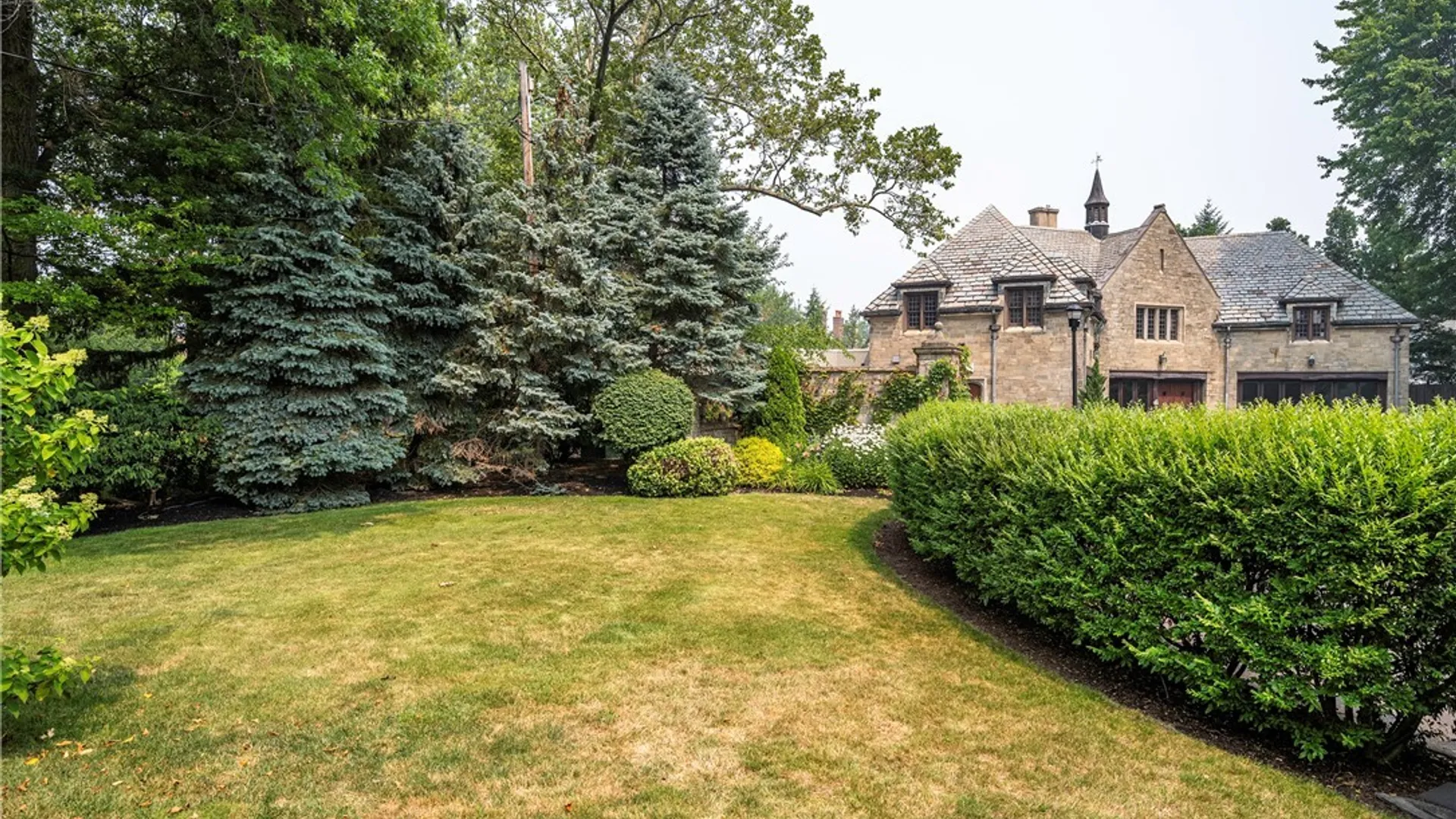 Property at 10 Randwood Lane, Buffalo, NY 14216 43