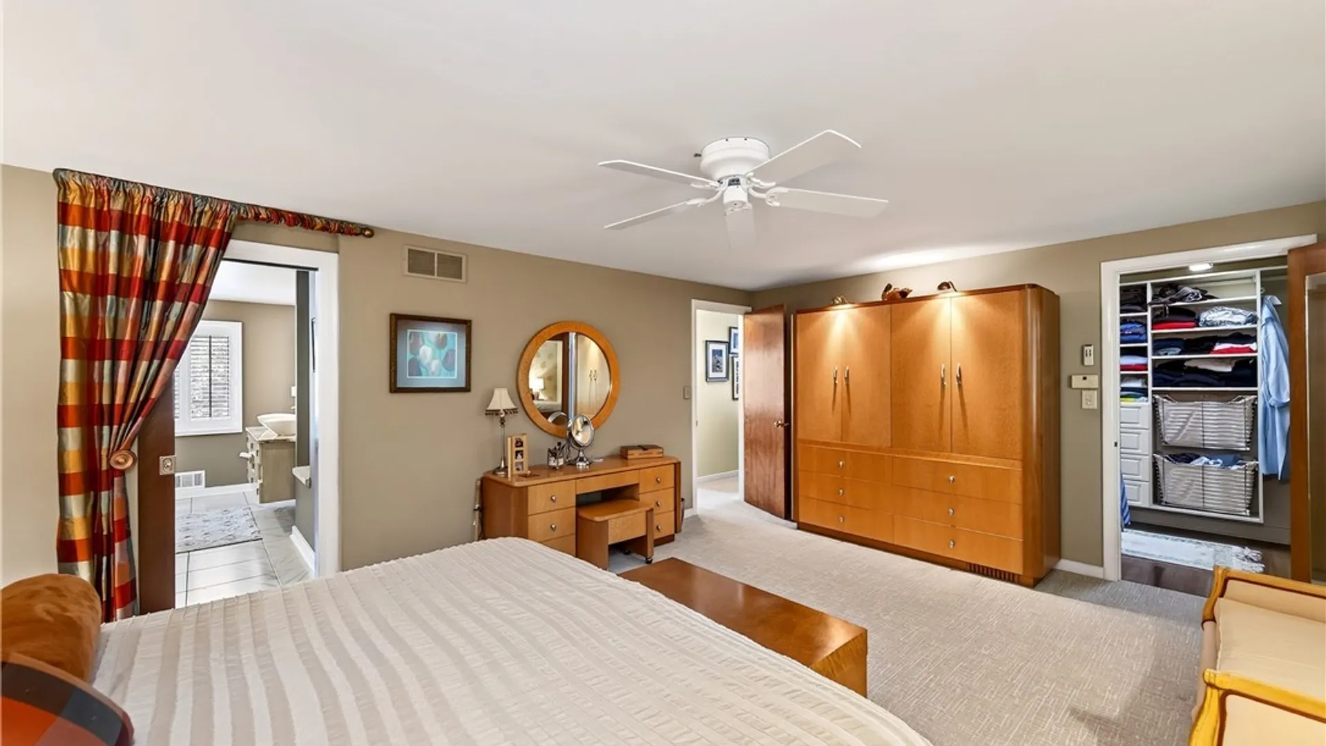 Property at 10 Randwood Lane, Buffalo, NY 14216 37
