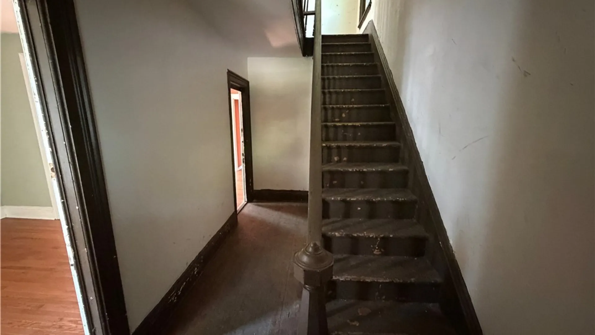 Property at 320 Maryland Street, Buffalo, NY 14201 5