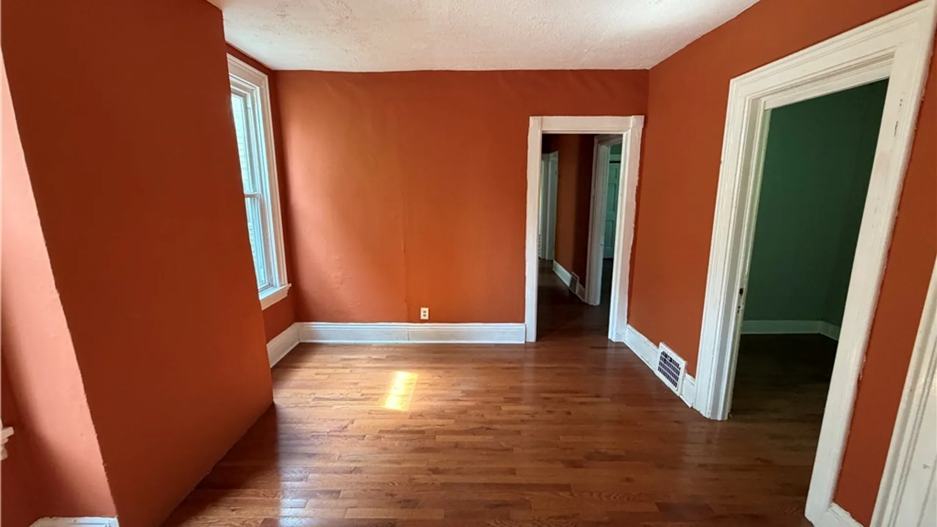 Property at 320 Maryland Street, Buffalo, NY 14201 8