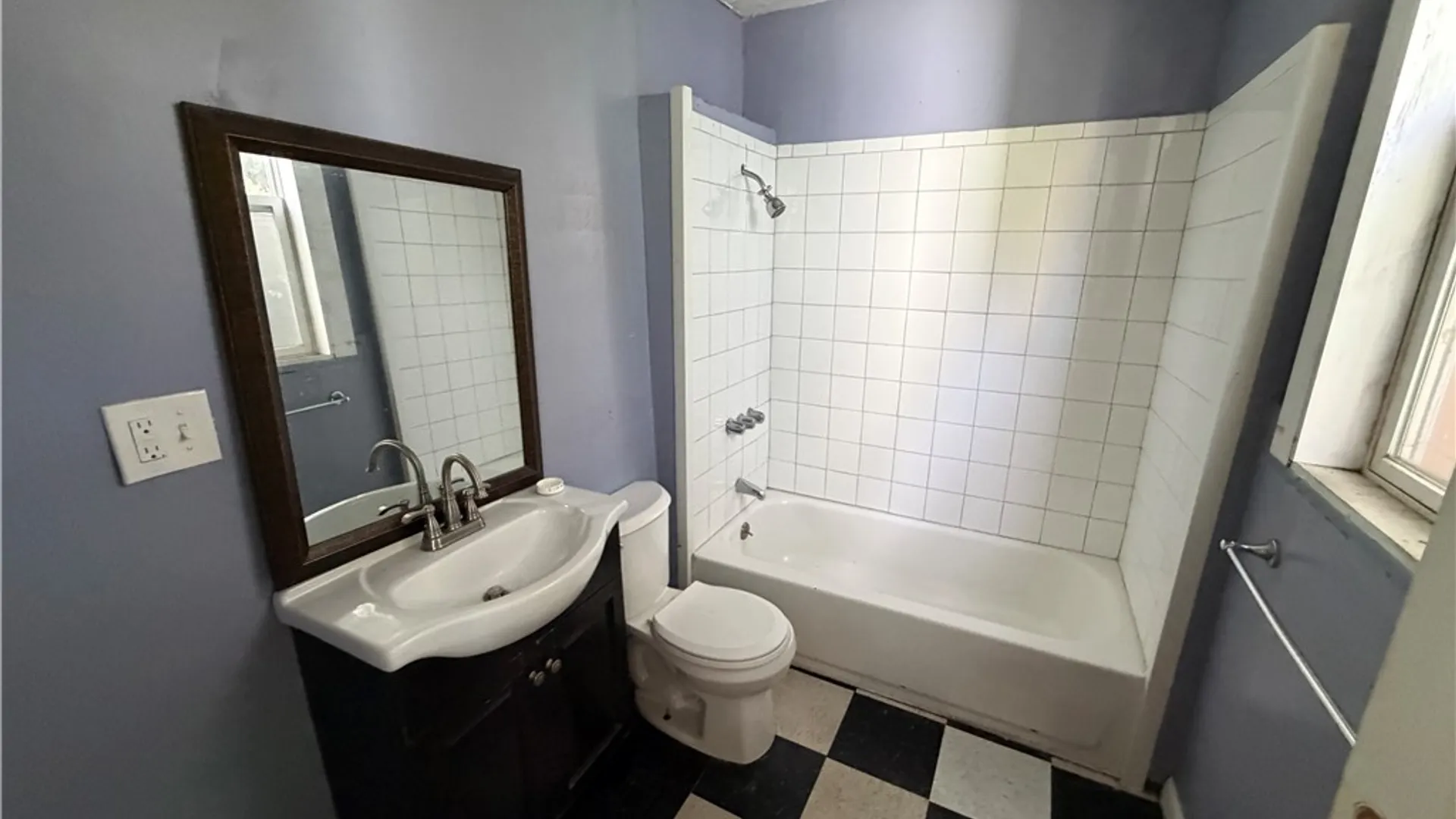Property at 320 Maryland Street, Buffalo, NY 14201 16