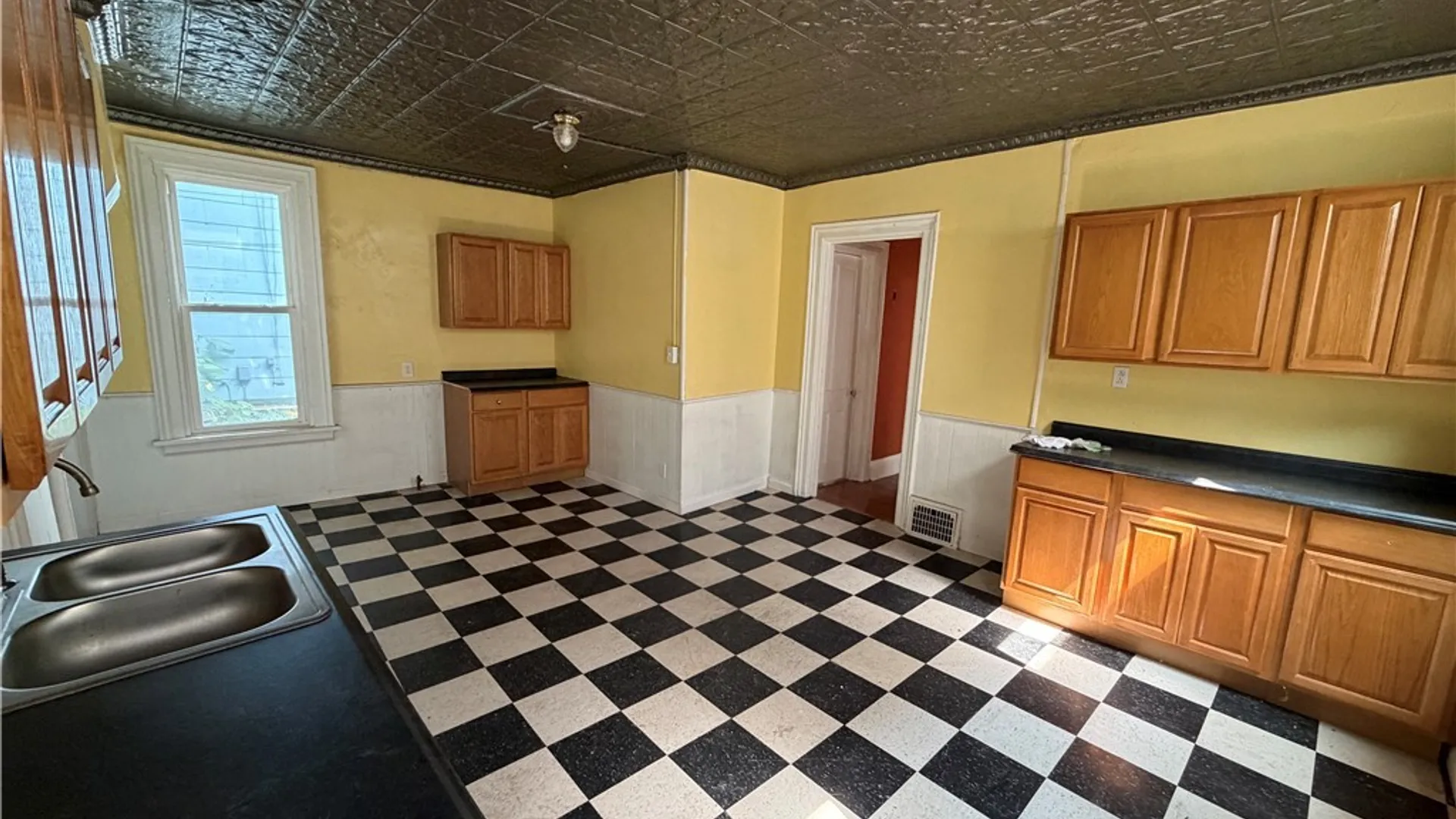 Property at 320 Maryland Street, Buffalo, NY 14201 18