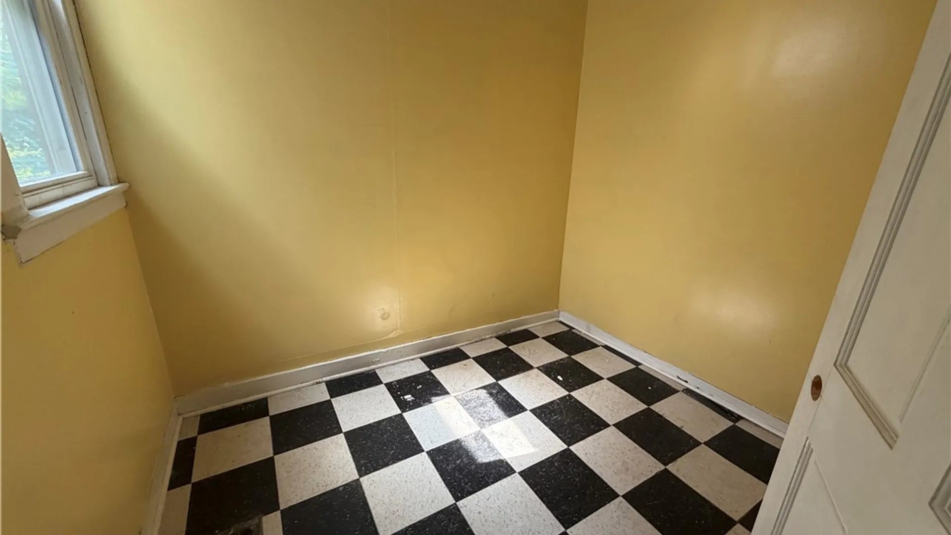 Property at 320 Maryland Street, Buffalo, NY 14201 20