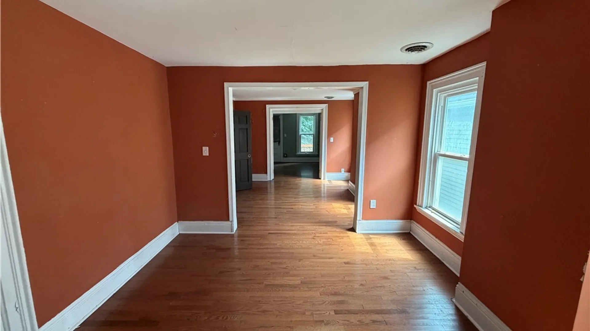 Property at 320 Maryland Street, Buffalo, NY 14201 28