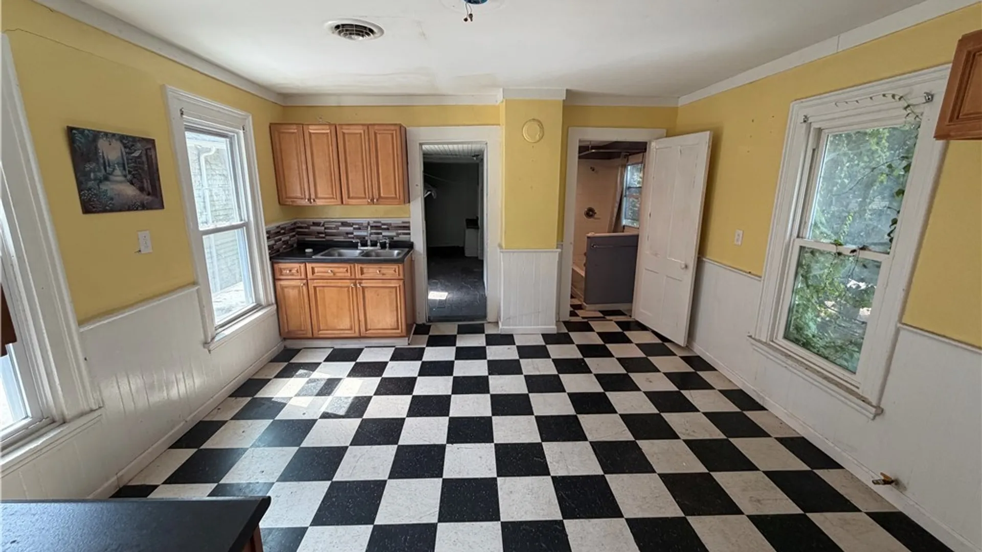 Property at 320 Maryland Street, Buffalo, NY 14201 29