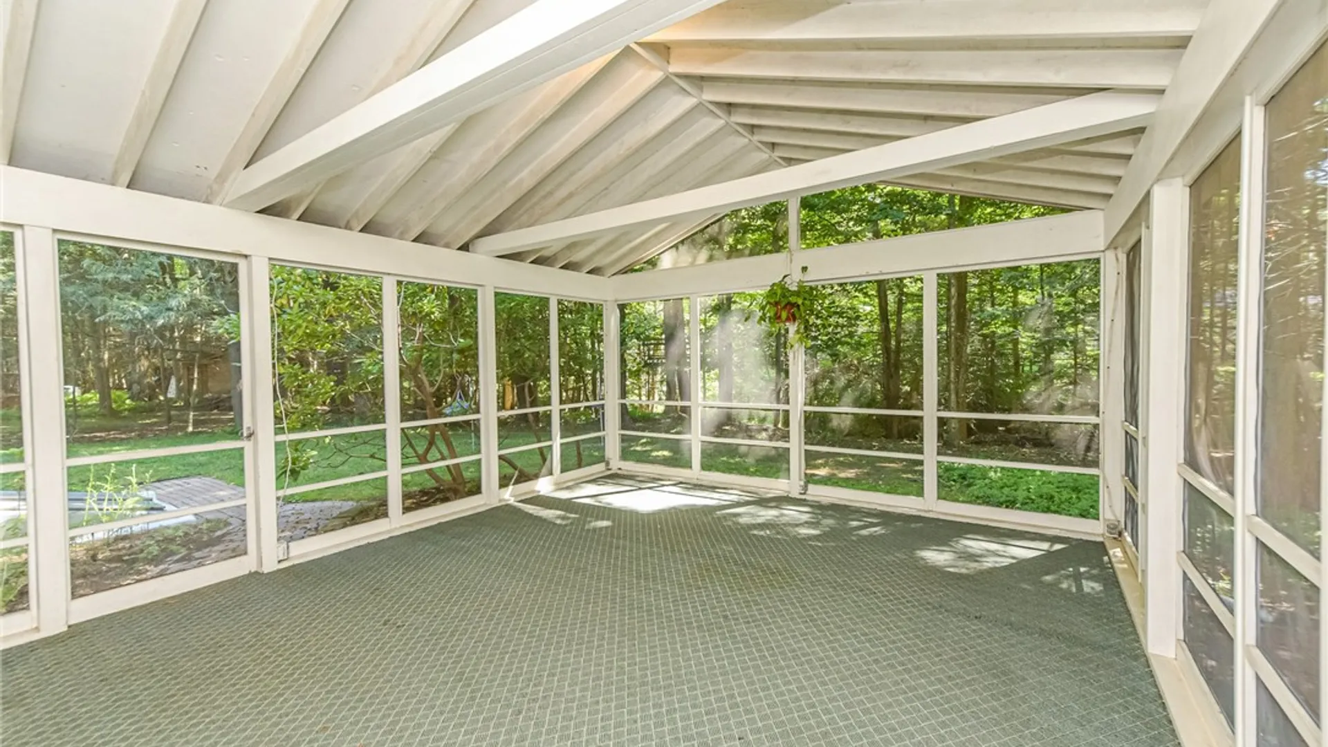 Property at 1216 Gerrads Cross, Webster, NY 14580 38