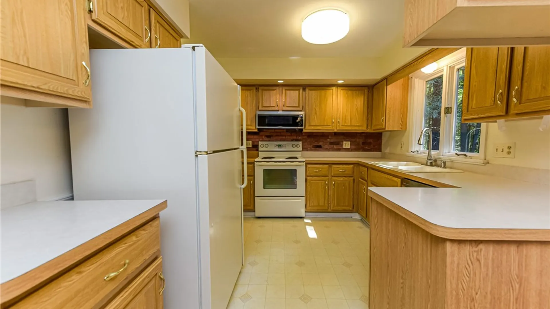 Property at 1216 Gerrads Cross, Webster, NY 14580 13