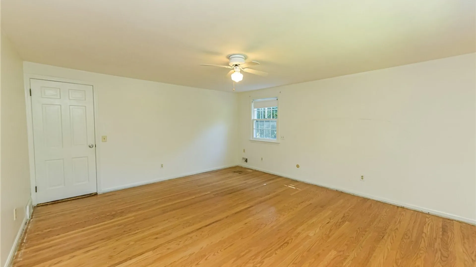 Property at 1216 Gerrads Cross, Webster, NY 14580 26