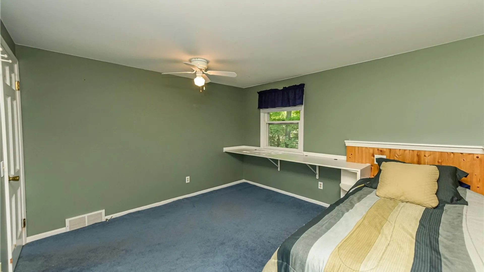 Property at 1216 Gerrads Cross, Webster, NY 14580 29
