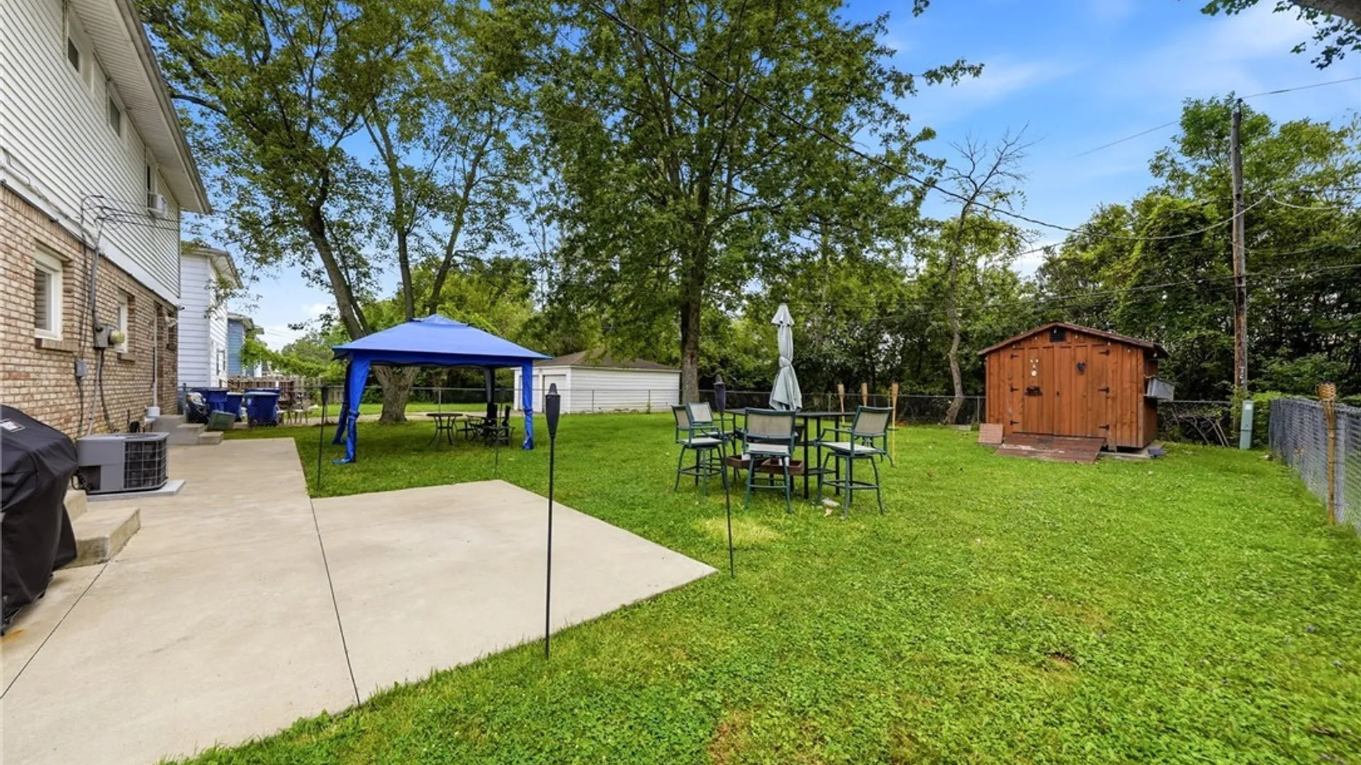 Property at 120 E Summerset Lane, Amherst, NY 14228 6