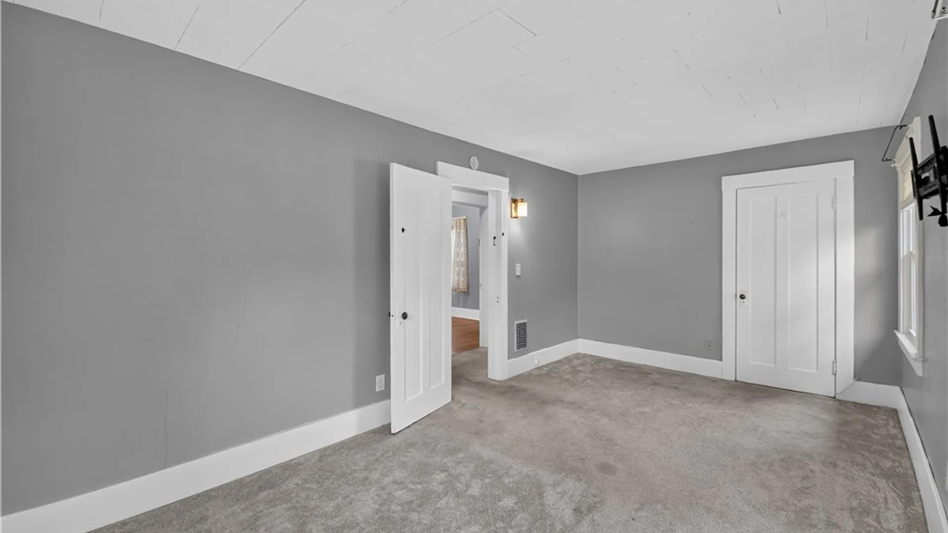 Property at 68 Kron Street, Rochester, NY 14619 8