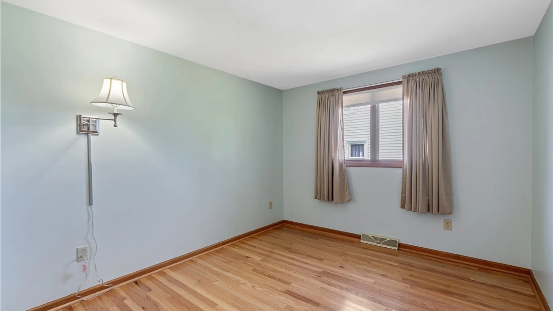 Property at 224 Kenwick Drive, Syracuse, NY 13208 14