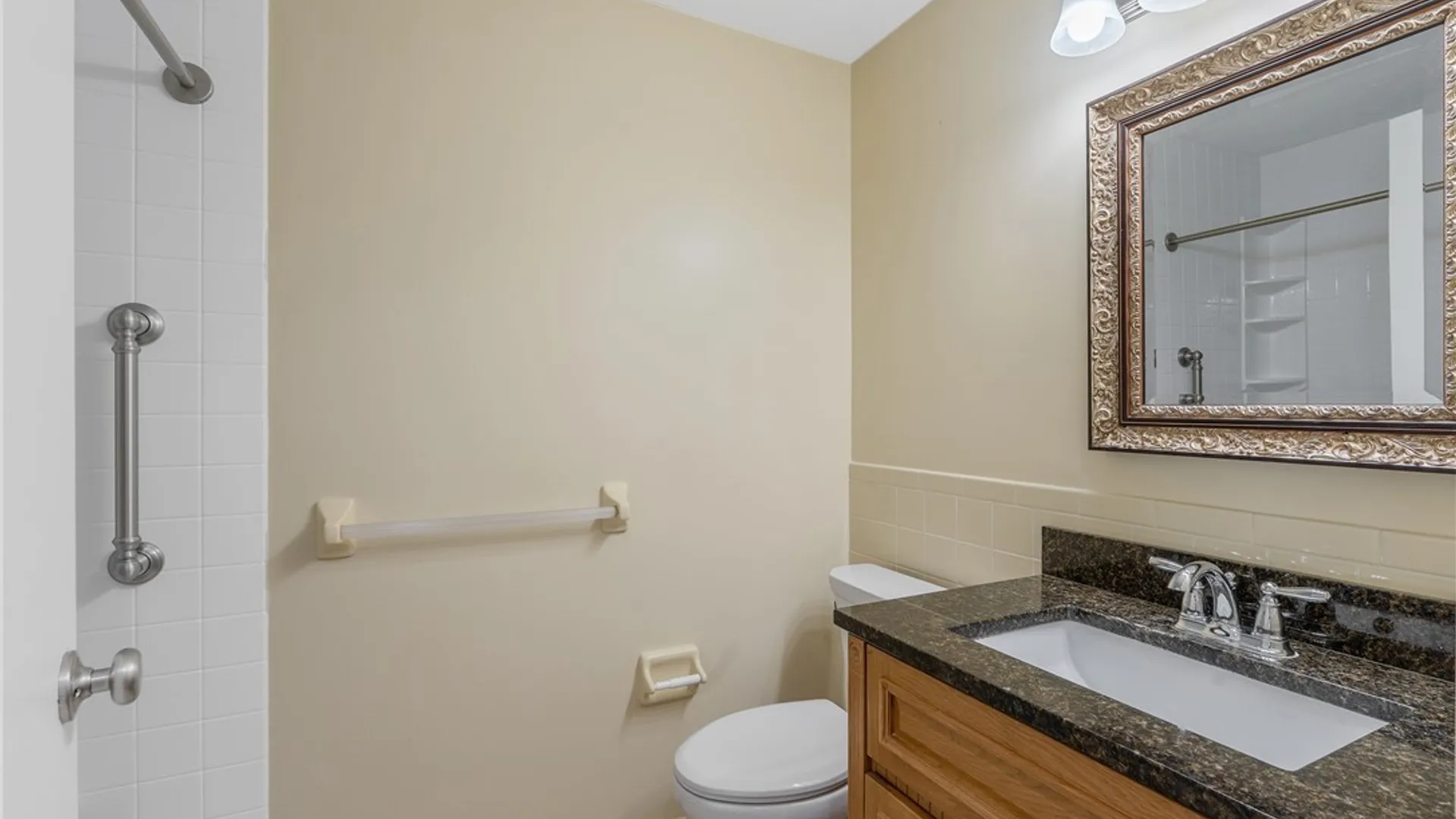 Property at 224 Kenwick Drive, Syracuse, NY 13208 13