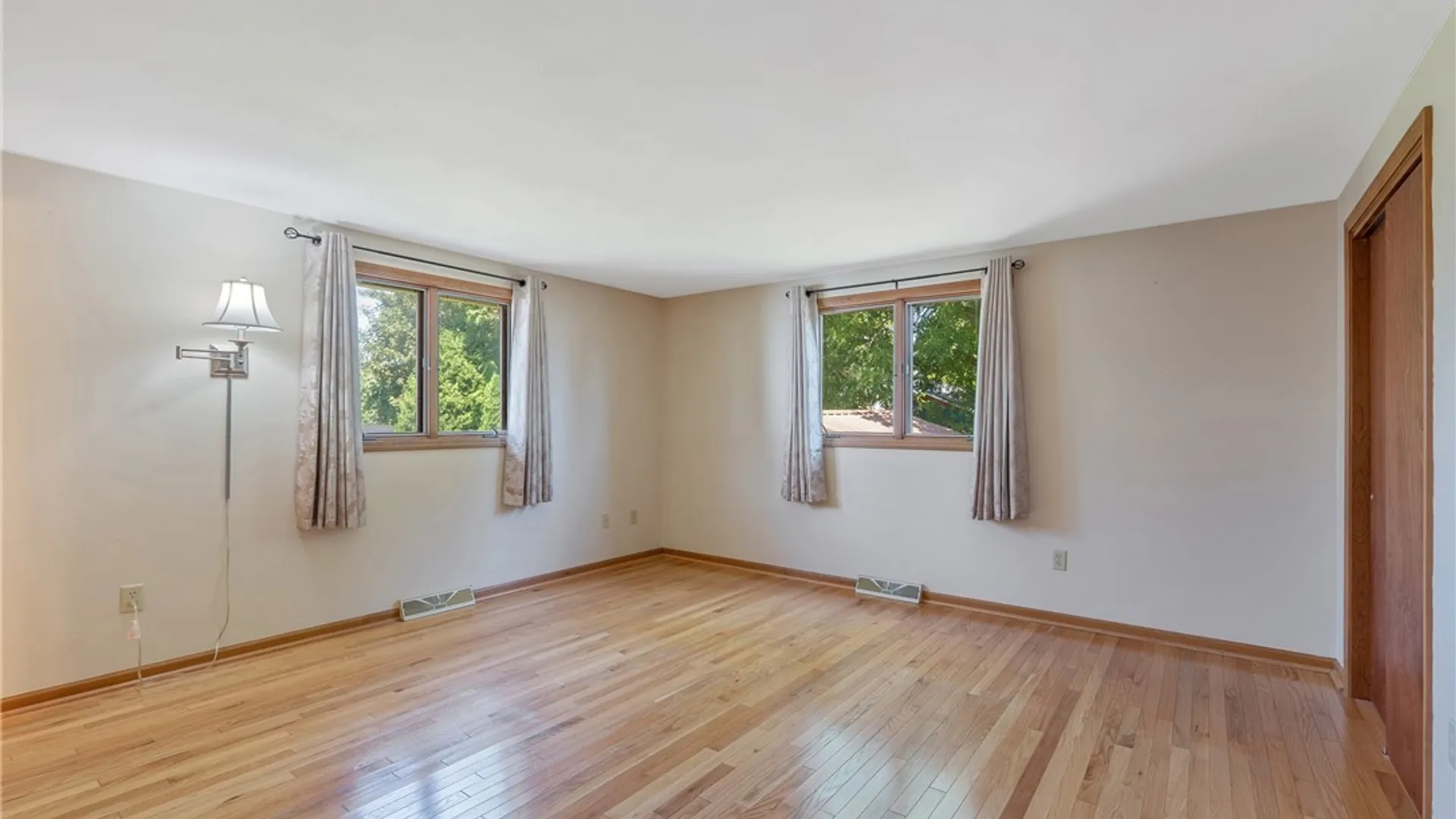 Property at 224 Kenwick Drive, Syracuse, NY 13208 15