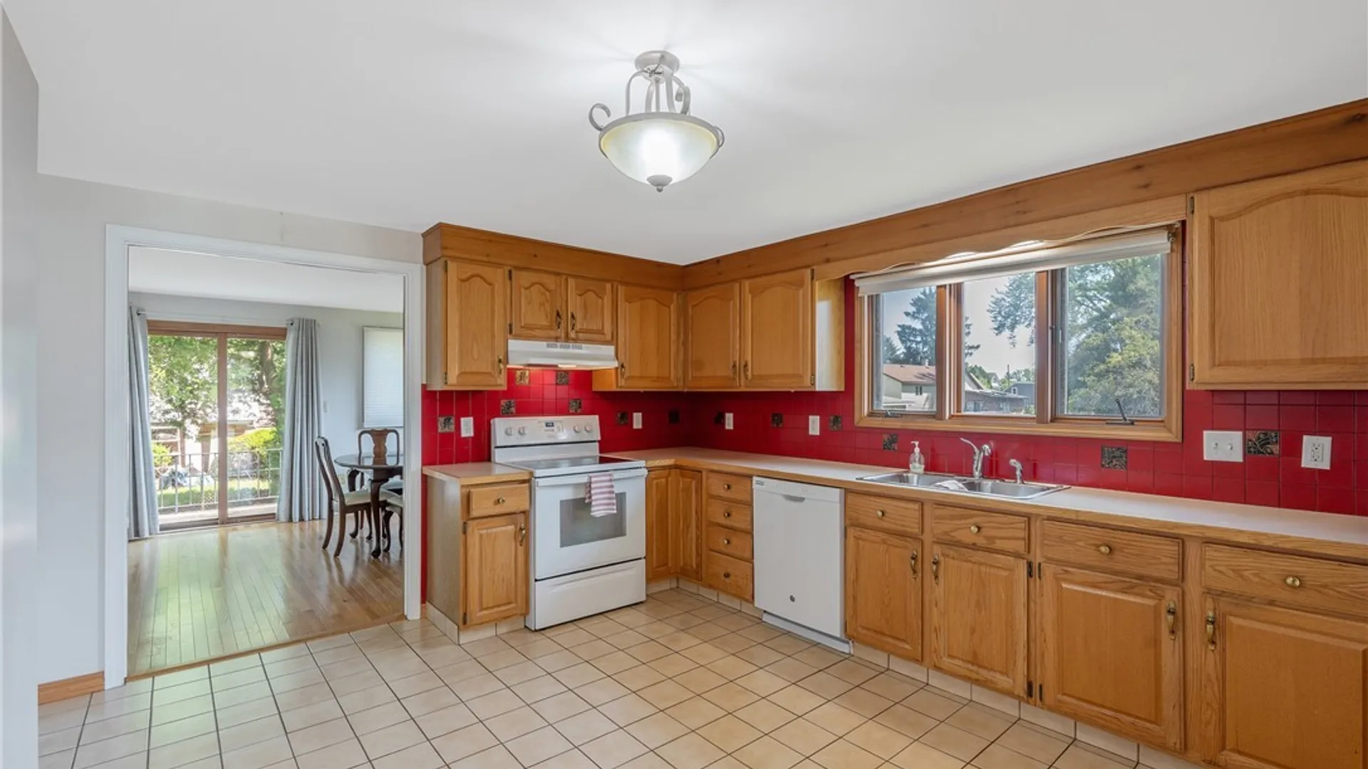 Property at 224 Kenwick Drive, Syracuse, NY 13208 29