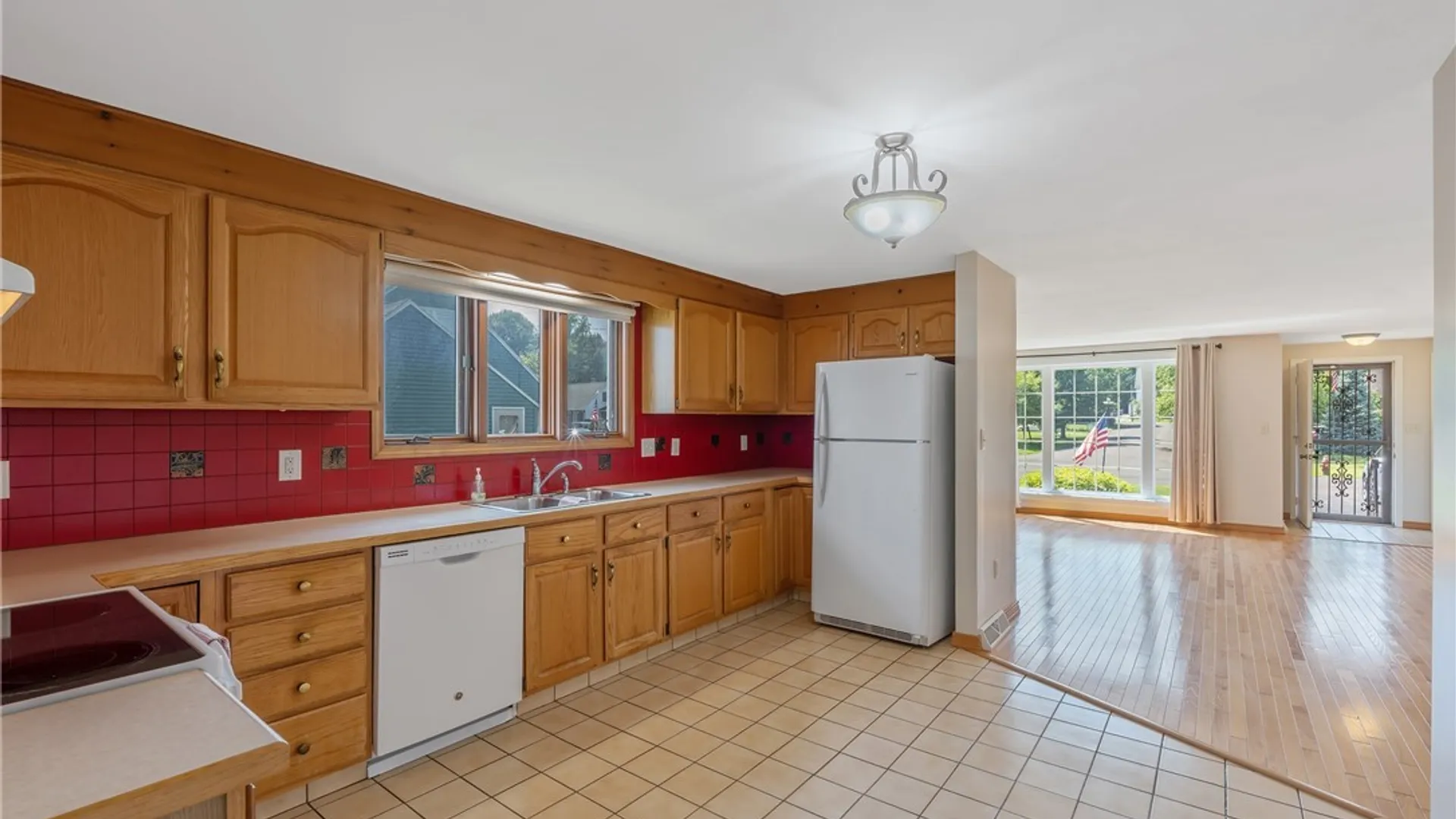 Property at 224 Kenwick Drive, Syracuse, NY 13208 9
