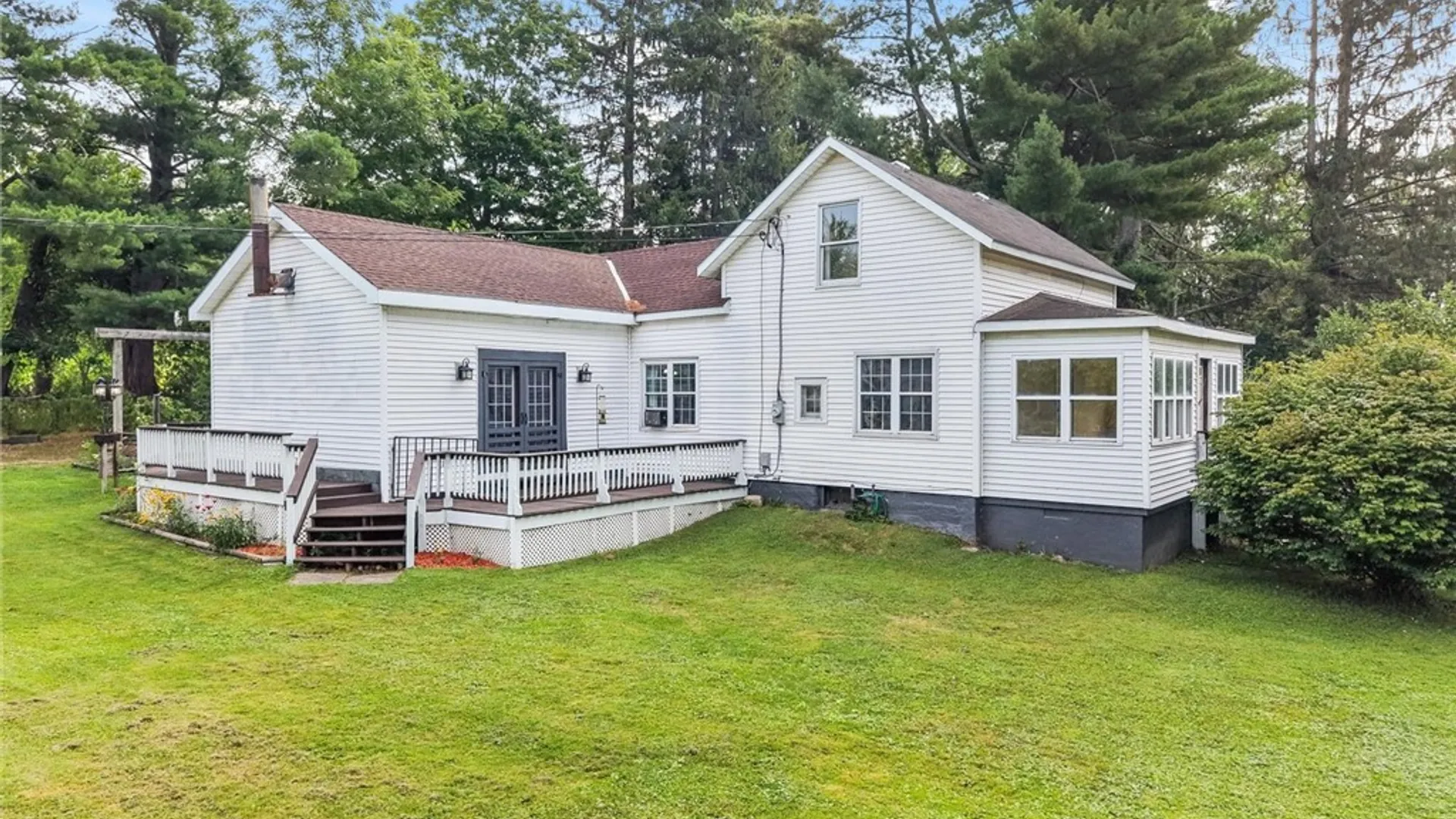 Property at 16 West Street, Constantia, NY 13042 7