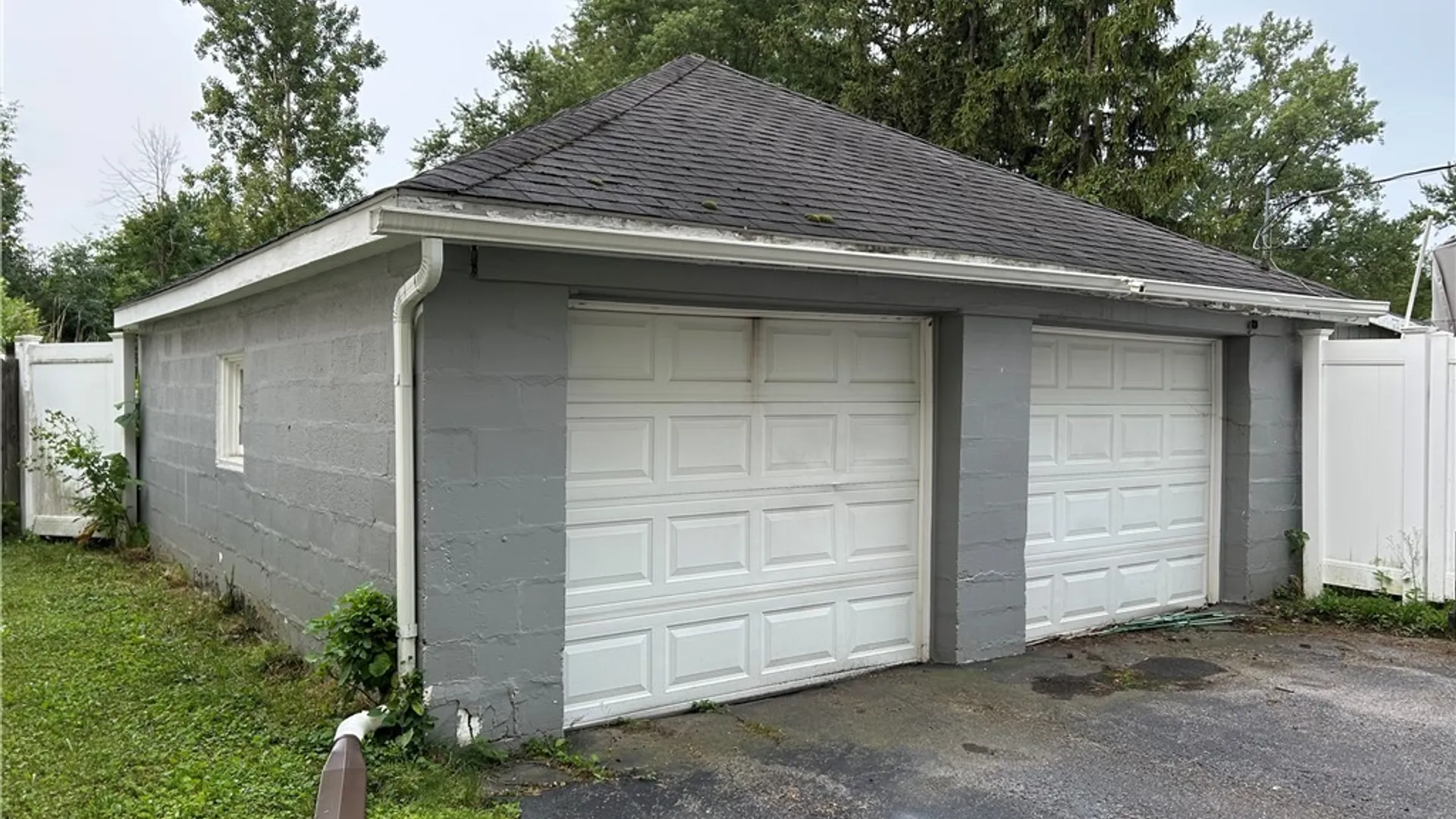 Property at 1115 Seneca Creek Road, West Seneca, NY 14224 46
