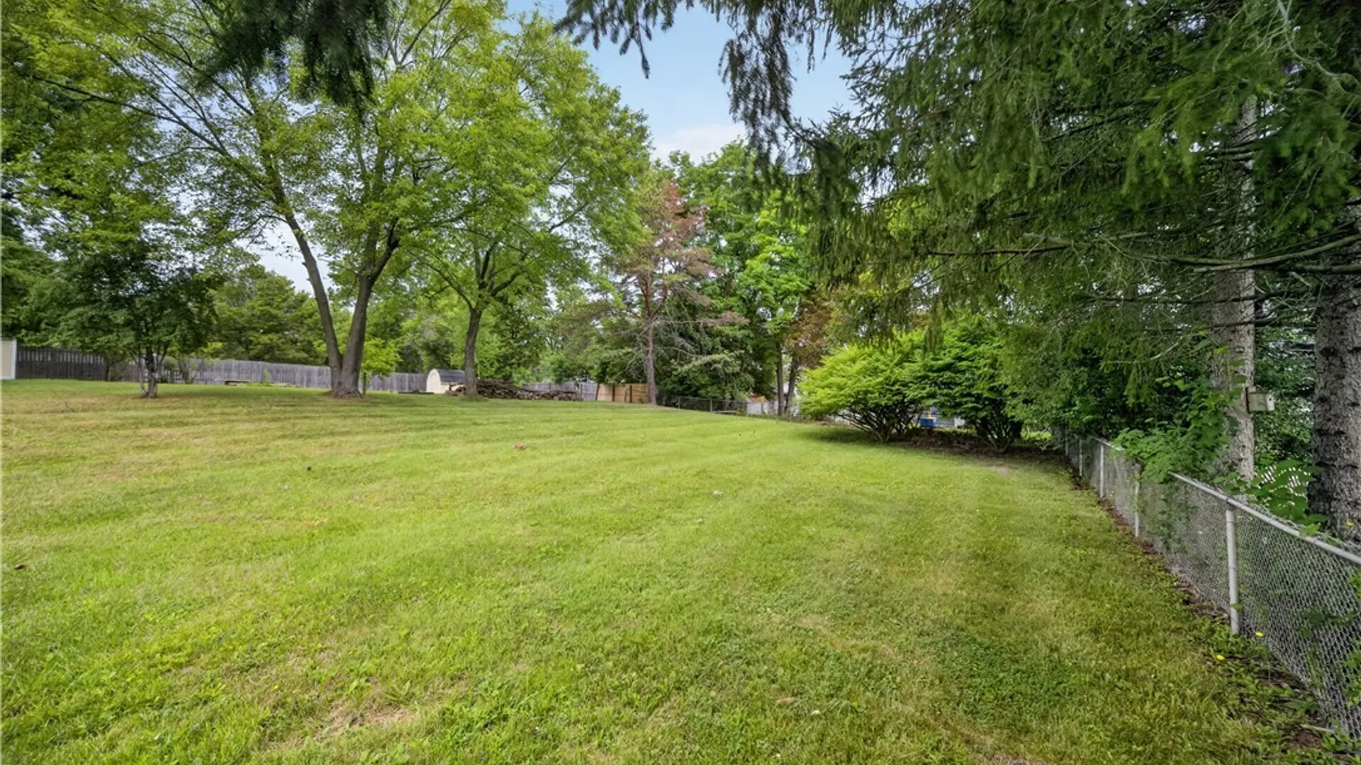 Property at 117 Suffolk Road, Camillus, NY 13219 26