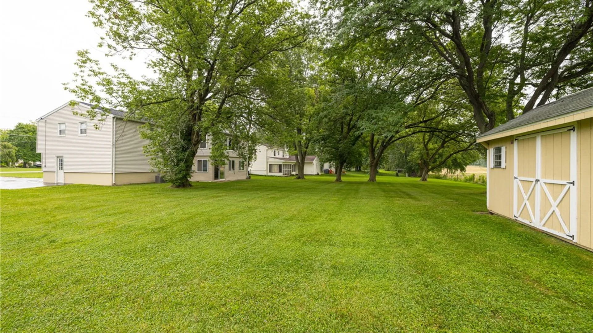 Property at 1964 Paddy Ln, Ontario, NY 14519 5