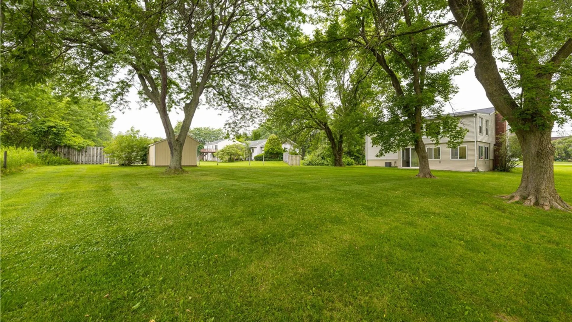 Property at 1964 Paddy Ln, Ontario, NY 14519 6
