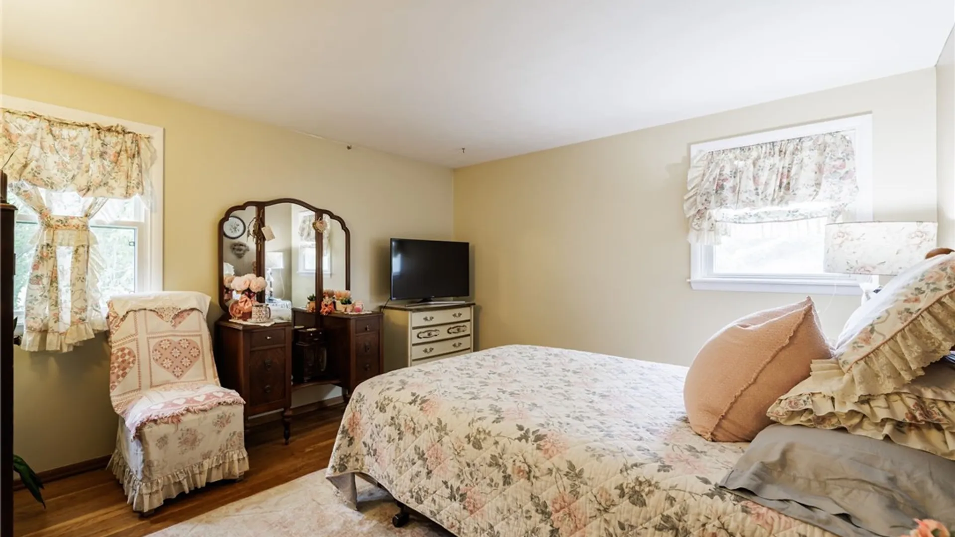 Property at 1964 Paddy Ln, Ontario, NY 14519 22
