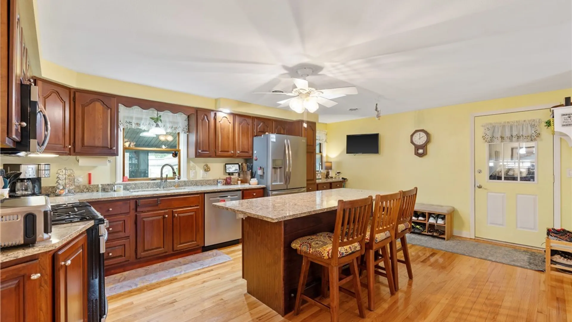 Property at 855 Forest Avenue, Fulton, NY 13069 18