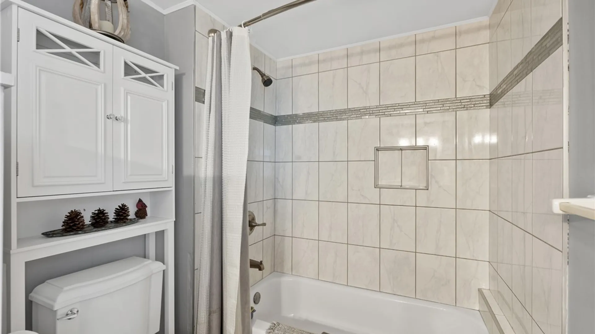 Property at 855 Forest Avenue, Fulton, NY 13069 27