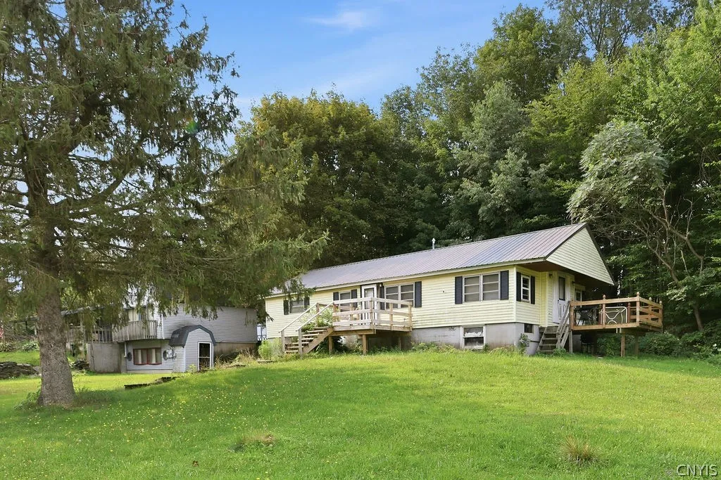 Property at 18 Beech Drive, Scriba, NY 13126