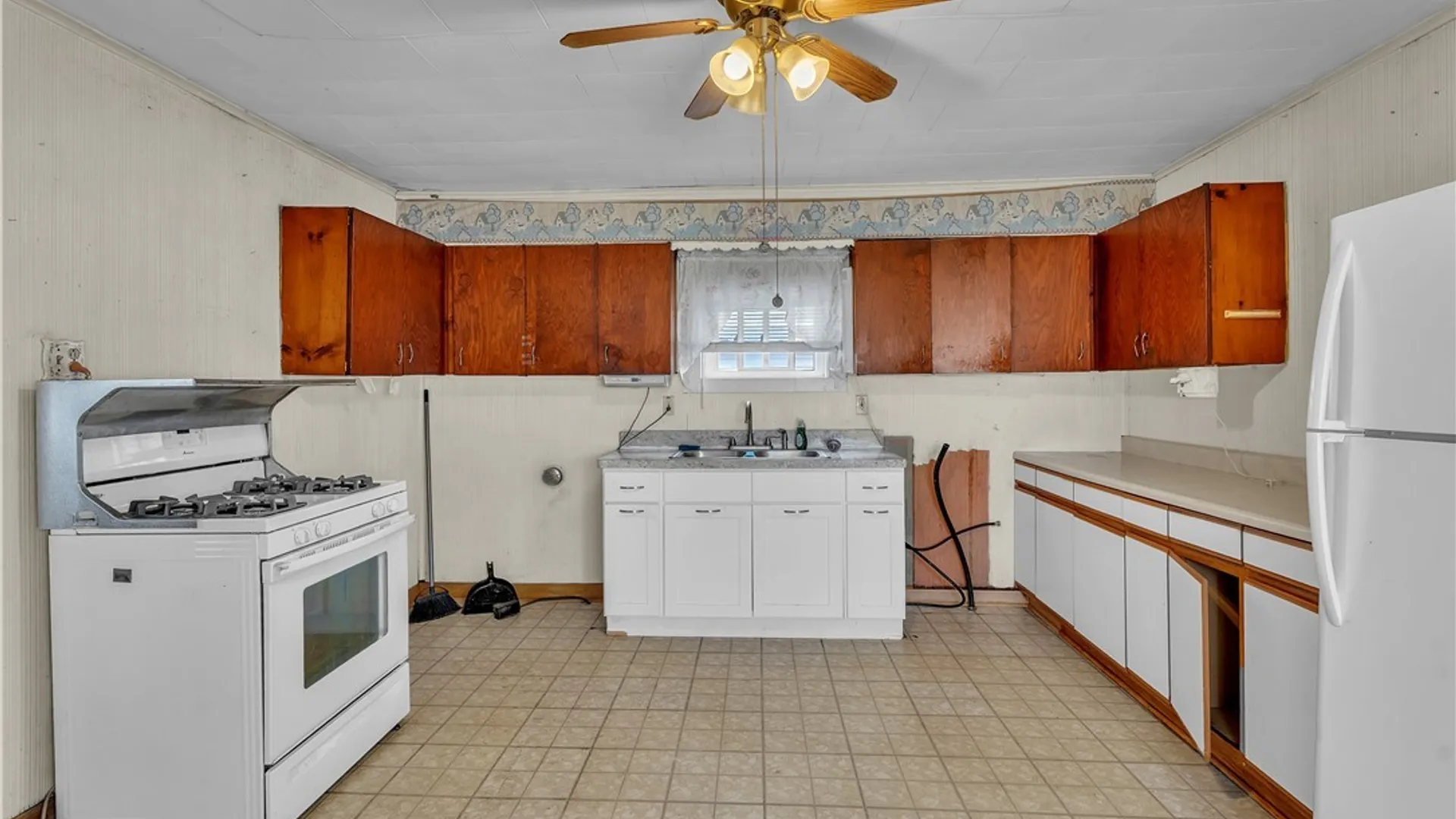 Property at 426 Vermont Street, Buffalo, NY 14213 9