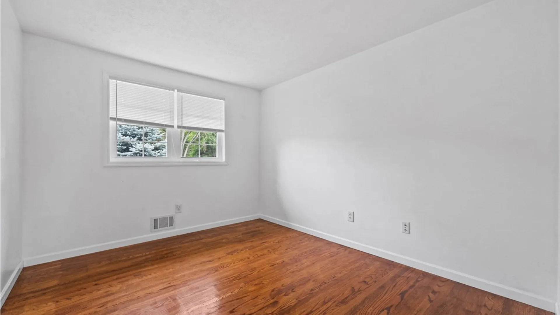 Property at 794 Flynn Road, Greece, NY 14612 32