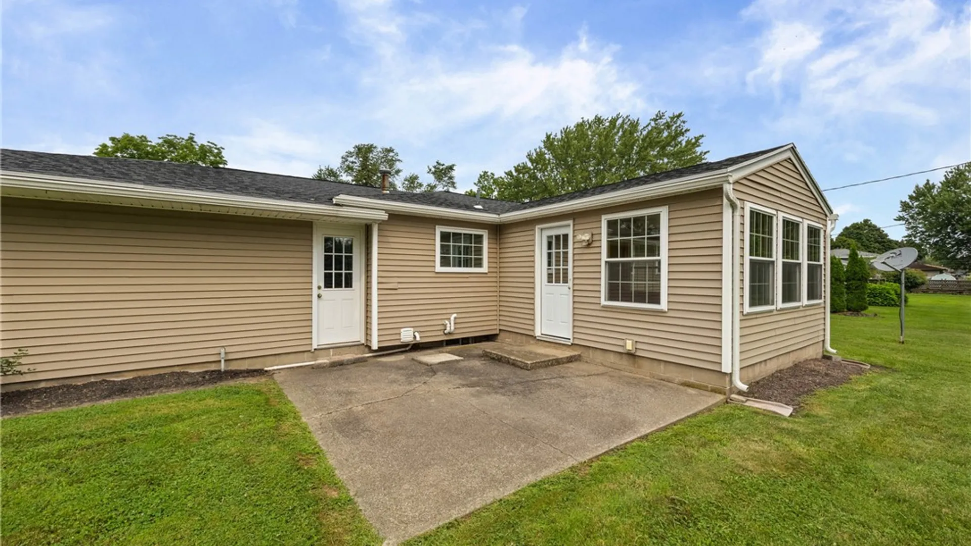 Property at 794 Flynn Road, Greece, NY 14612 39