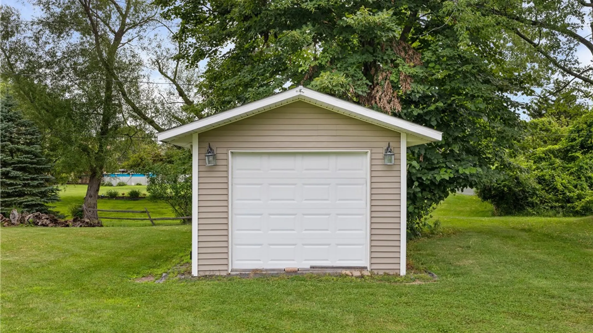 Property at 794 Flynn Road, Greece, NY 14612 42