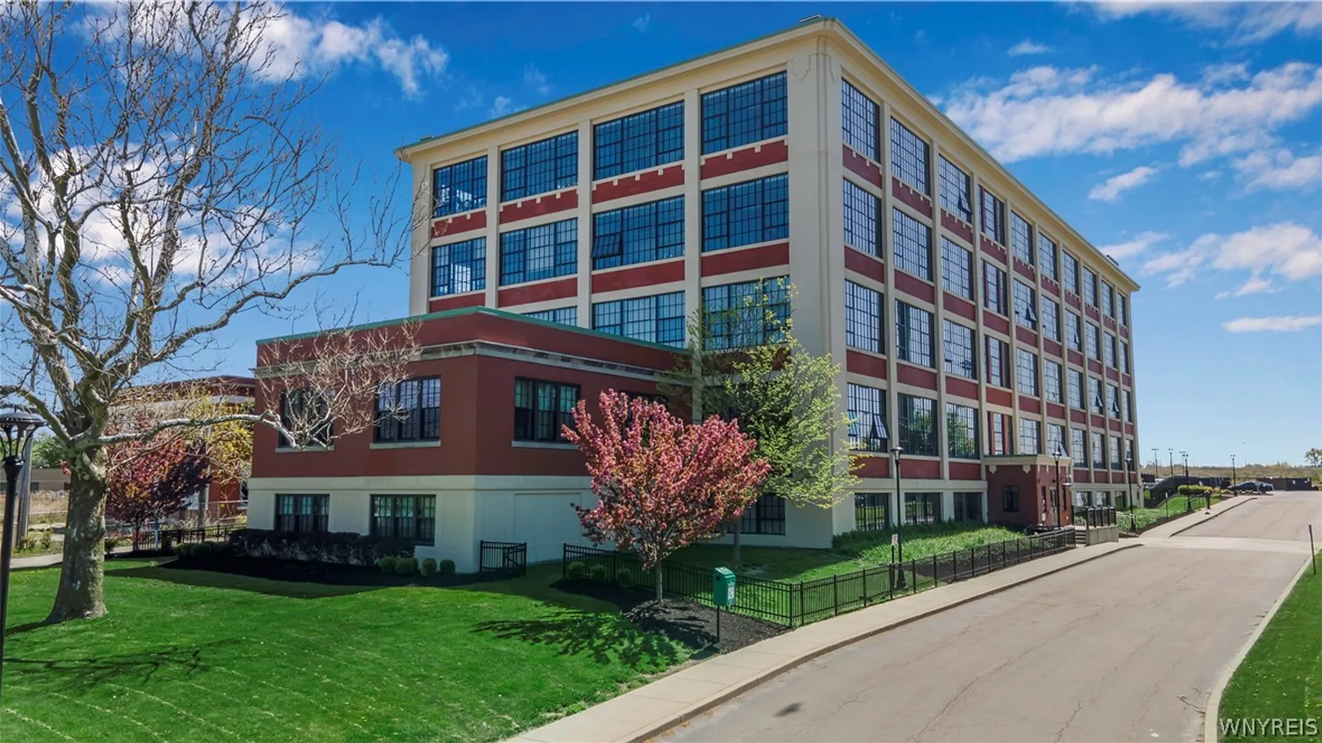 Property at 2915 Main Street, Buffalo, NY 14214 24