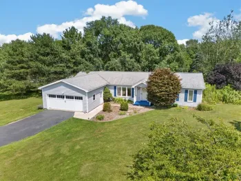 Property at 5770 Coppersmith Trl, Ontario, NY 14519