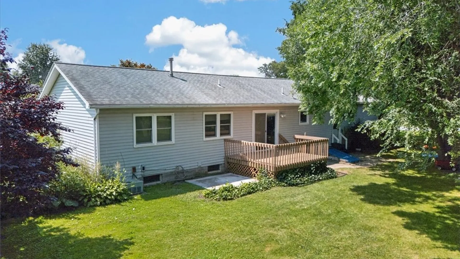 Property at 5770 Coppersmith Trl, Ontario, NY 14519 49