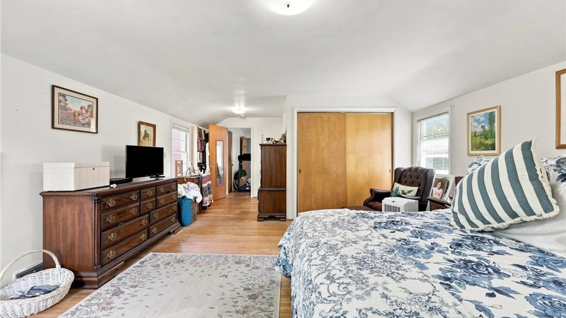 Property at 15 Colonial Drive, Amherst, NY 14226 24