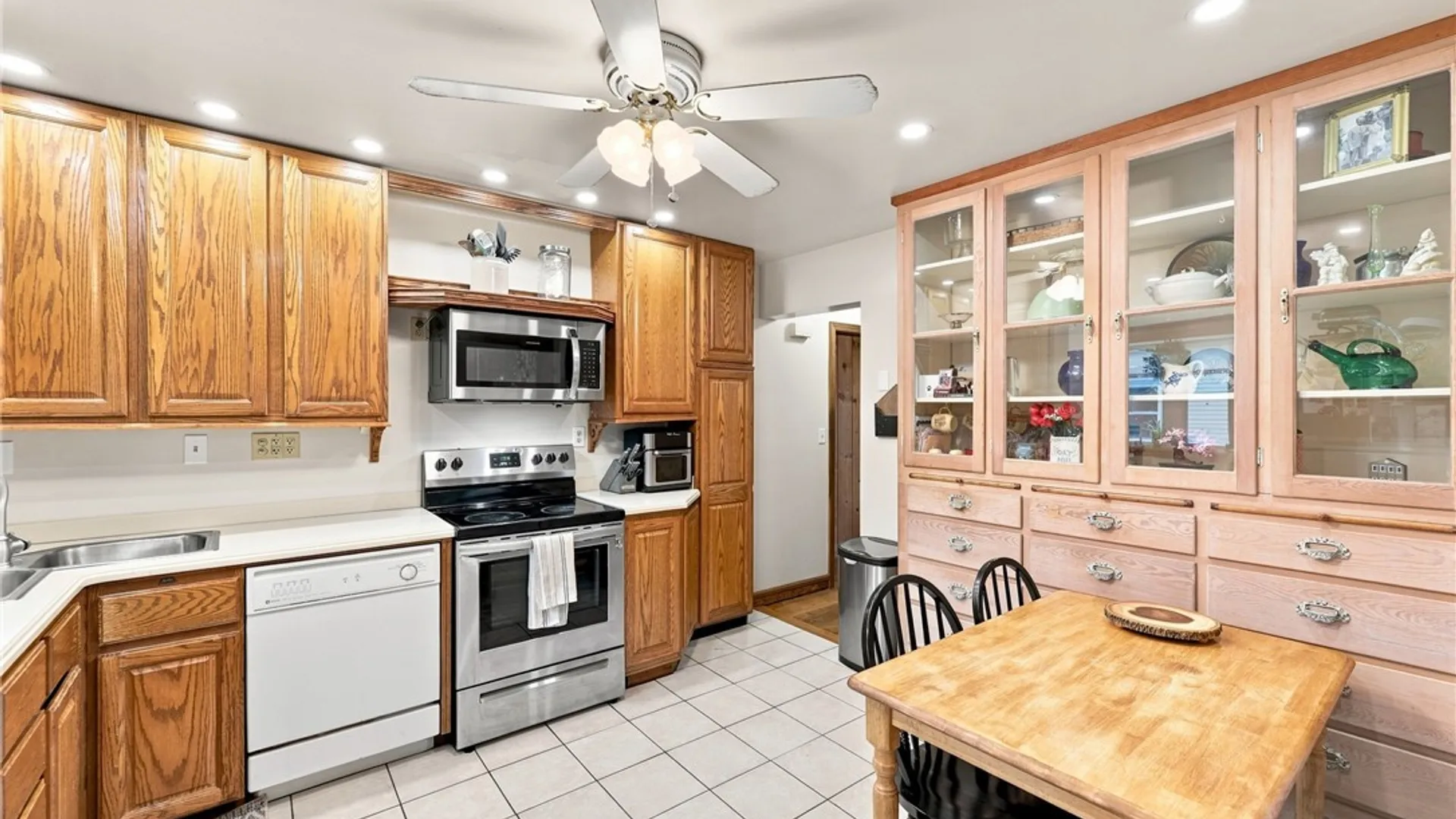 Property at 5773 Broadway Street, Lancaster, NY 14086 10