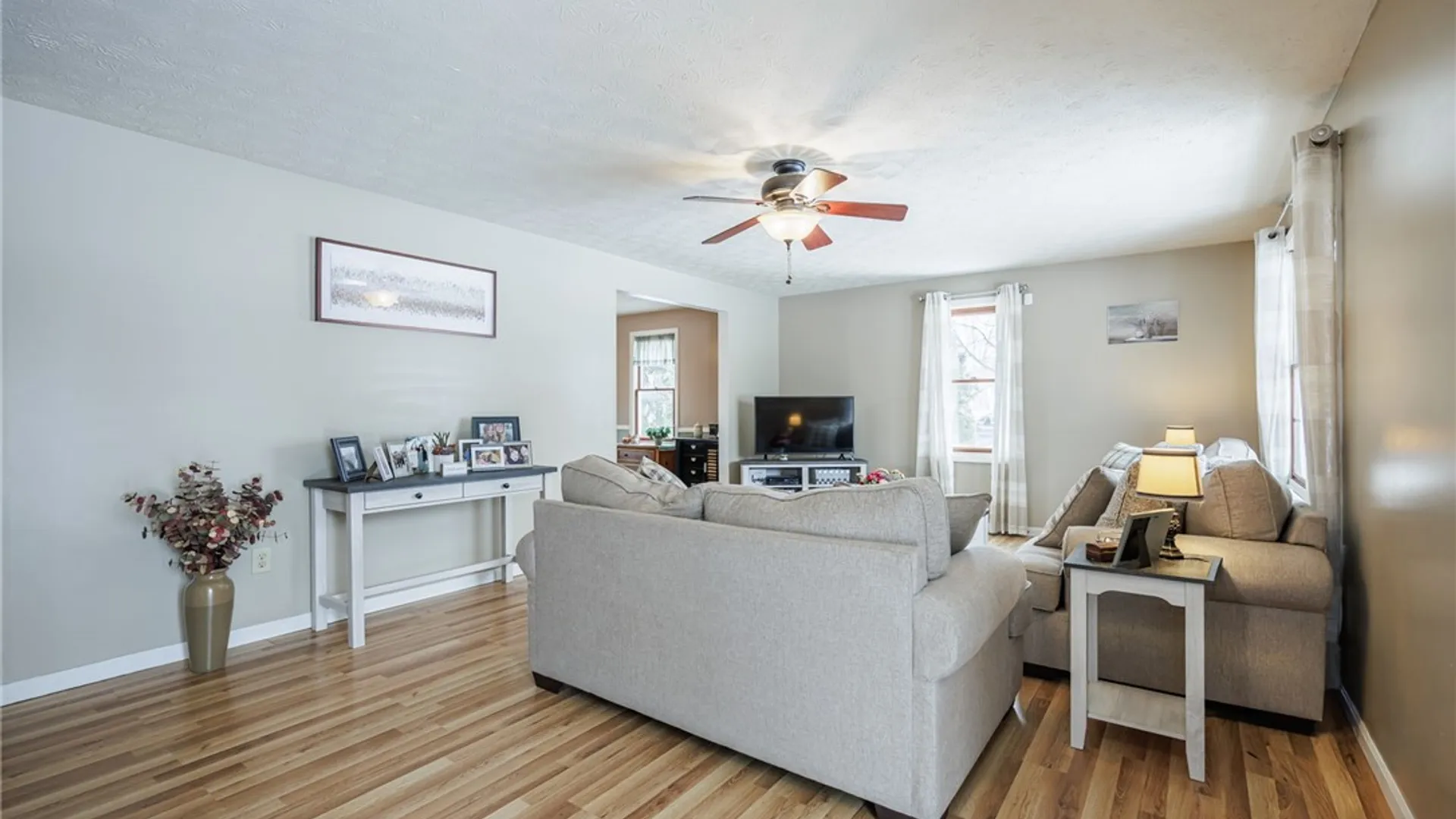 Property at 6 Tearose Meadow Lane, Clarkson, NY 14420 4