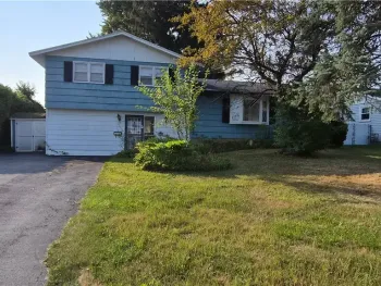 Property at 208 Skyview Drive, Salina, NY 13088