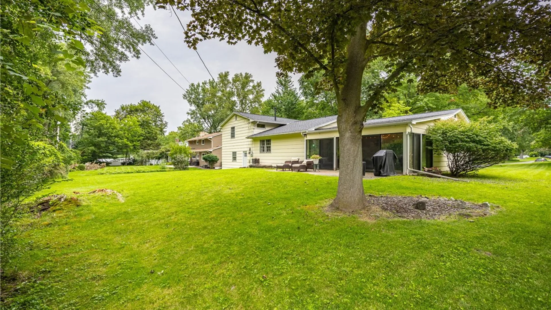 Property at 43 Southcross Trail, Perinton, NY 14450 33