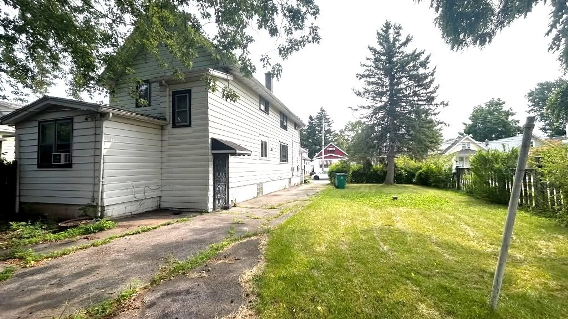 Property at 114 Manhattan Avenue, Buffalo, NY 14215 5